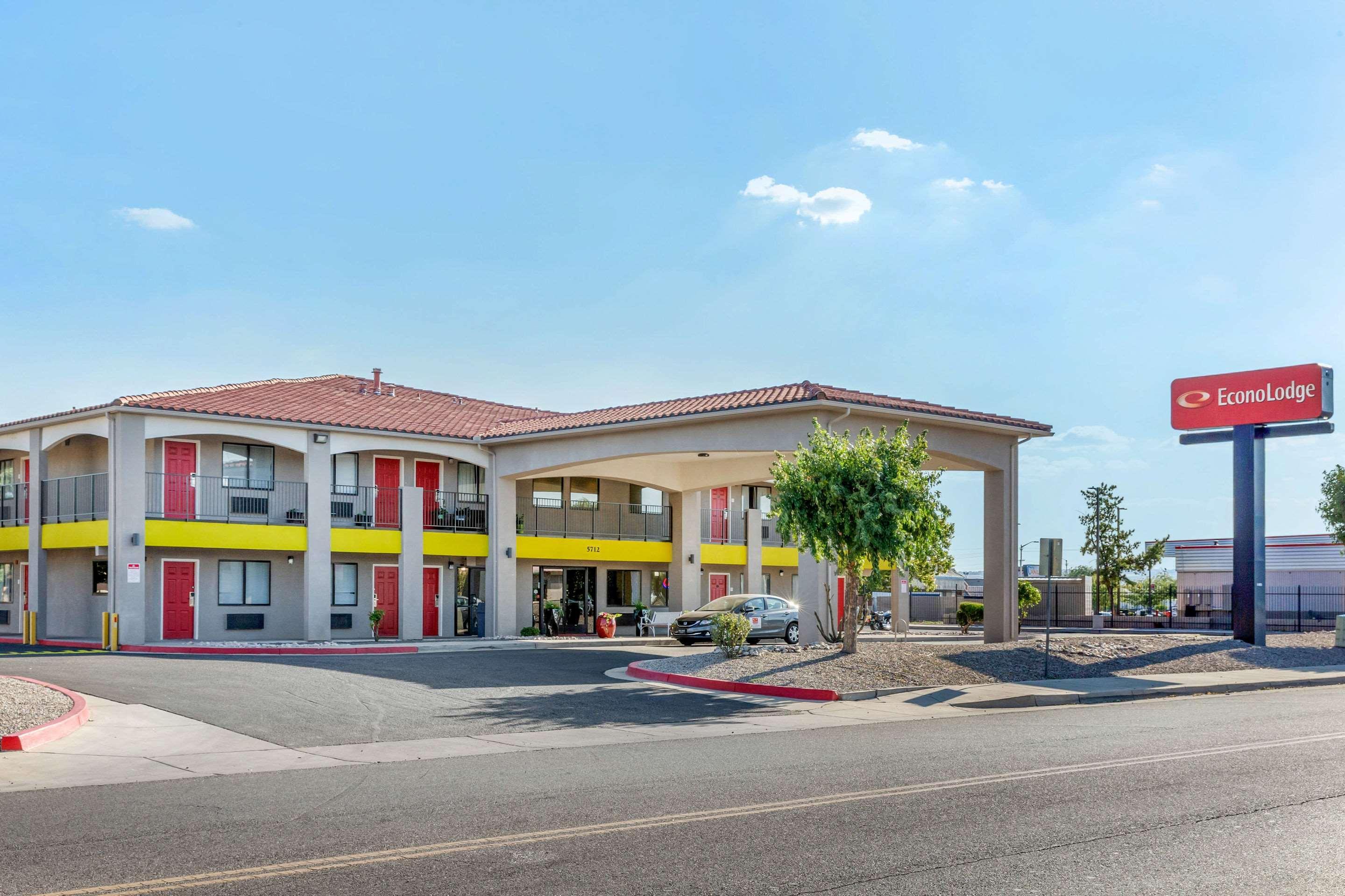 Econo Lodge West - Coors Blvd Альбукерке Экстерьер фото
