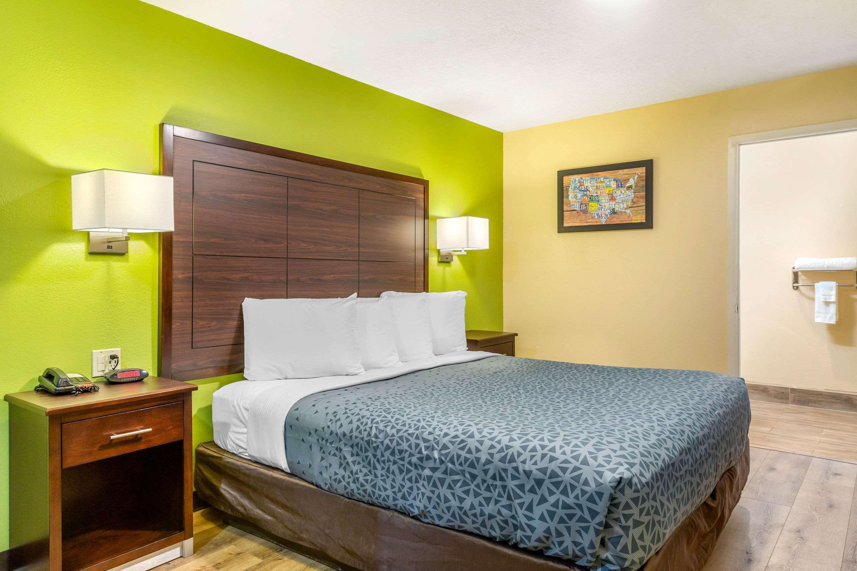 Econo Lodge West - Coors Blvd Альбукерке Экстерьер фото